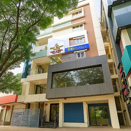 Fabhotel Redmoon Suites - Near Brookefield - Marathahalli Bridge